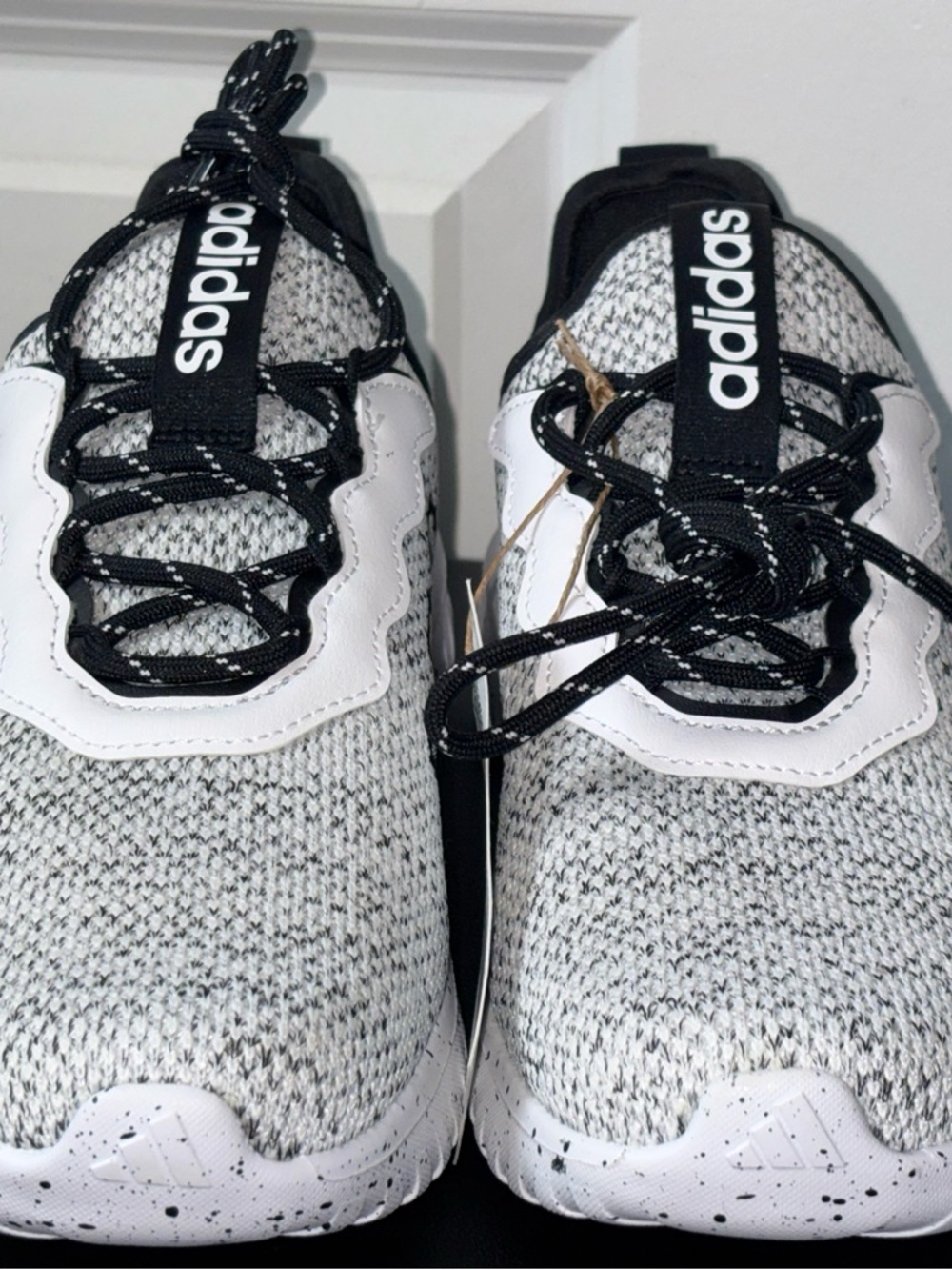 Adidas Women’s Running Sneakers White/Black Knit Size 4.5 (Brand New w/ Tags) 🔥